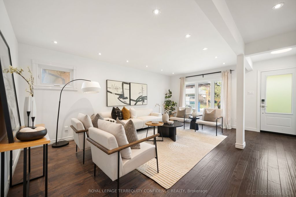 Photo of 71 Pachino Boulevard, Toronto, ON M1R 4J8 (MLS # E13167578)