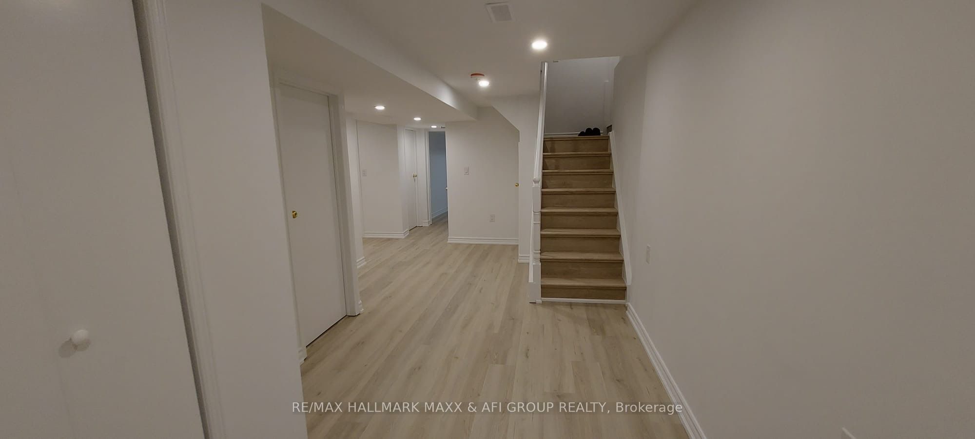 568 Brownridge Drive Lower