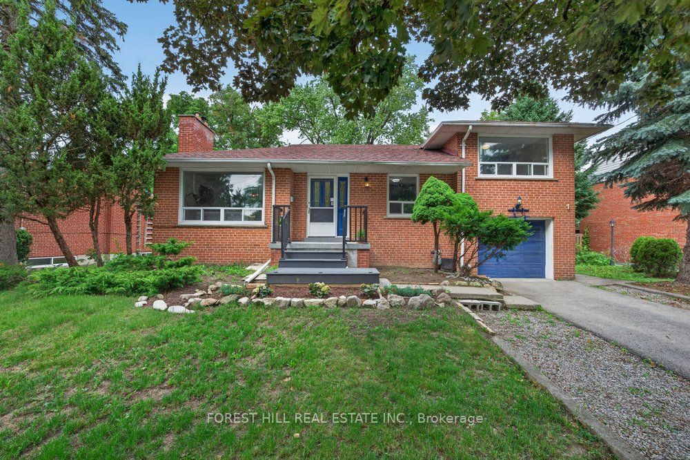 Photo 1 of 35 — 36 Fleetwell Court, Toronto, ON M2R 1L3