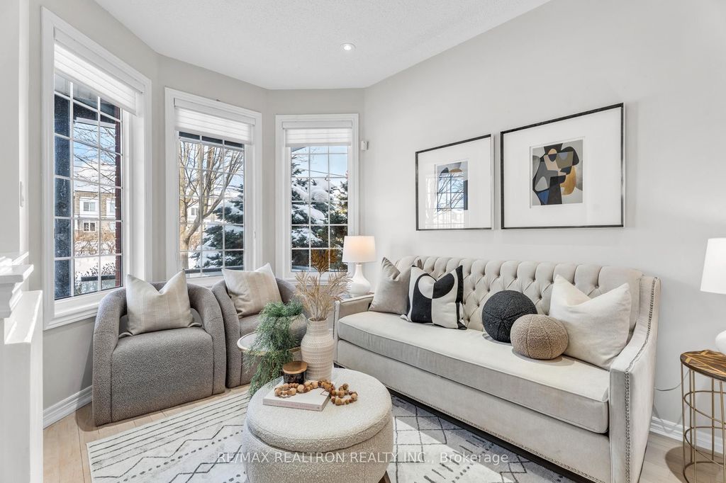 Photo of 63 Chelton Drive, Richmond Hill, ON L4E 4A8 (MLS # N12719568)