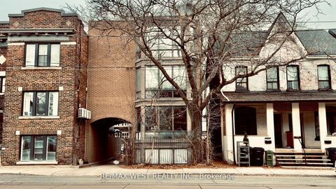 1061 Bathurst Street 1 Toronto ON M5R 3G8