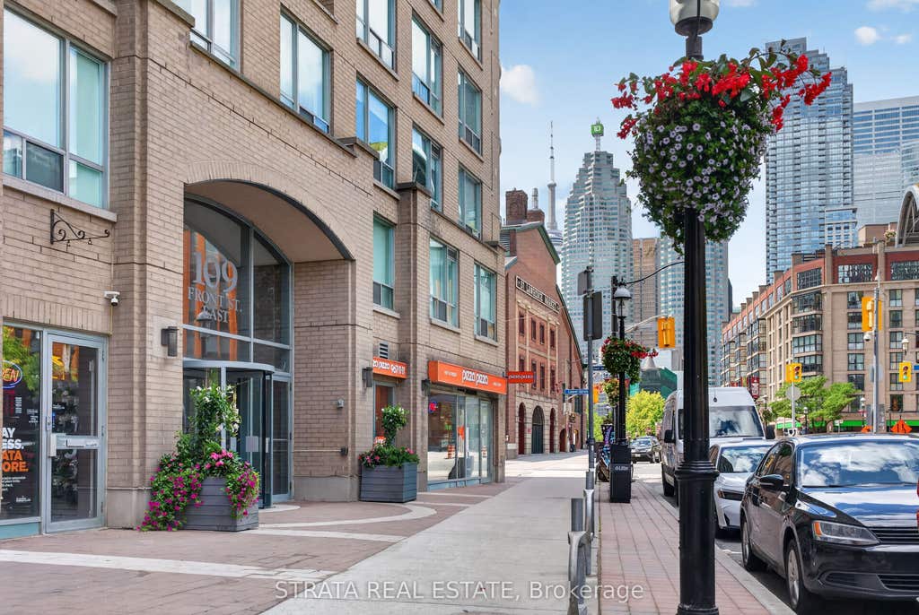 Photo of 109 Front Street E #814, Toronto, ON M5A 4P7 (MLS # C13694450)