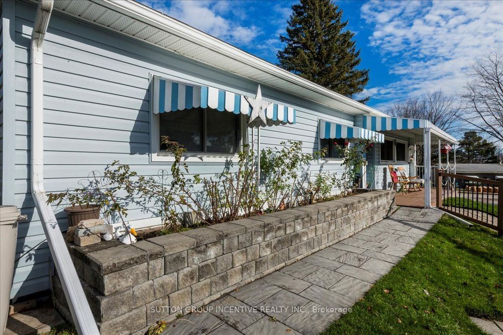 Photo of 2 Mimosa Crescent, Innisfil, ON L9S 1P7 (MLS # N13046048)