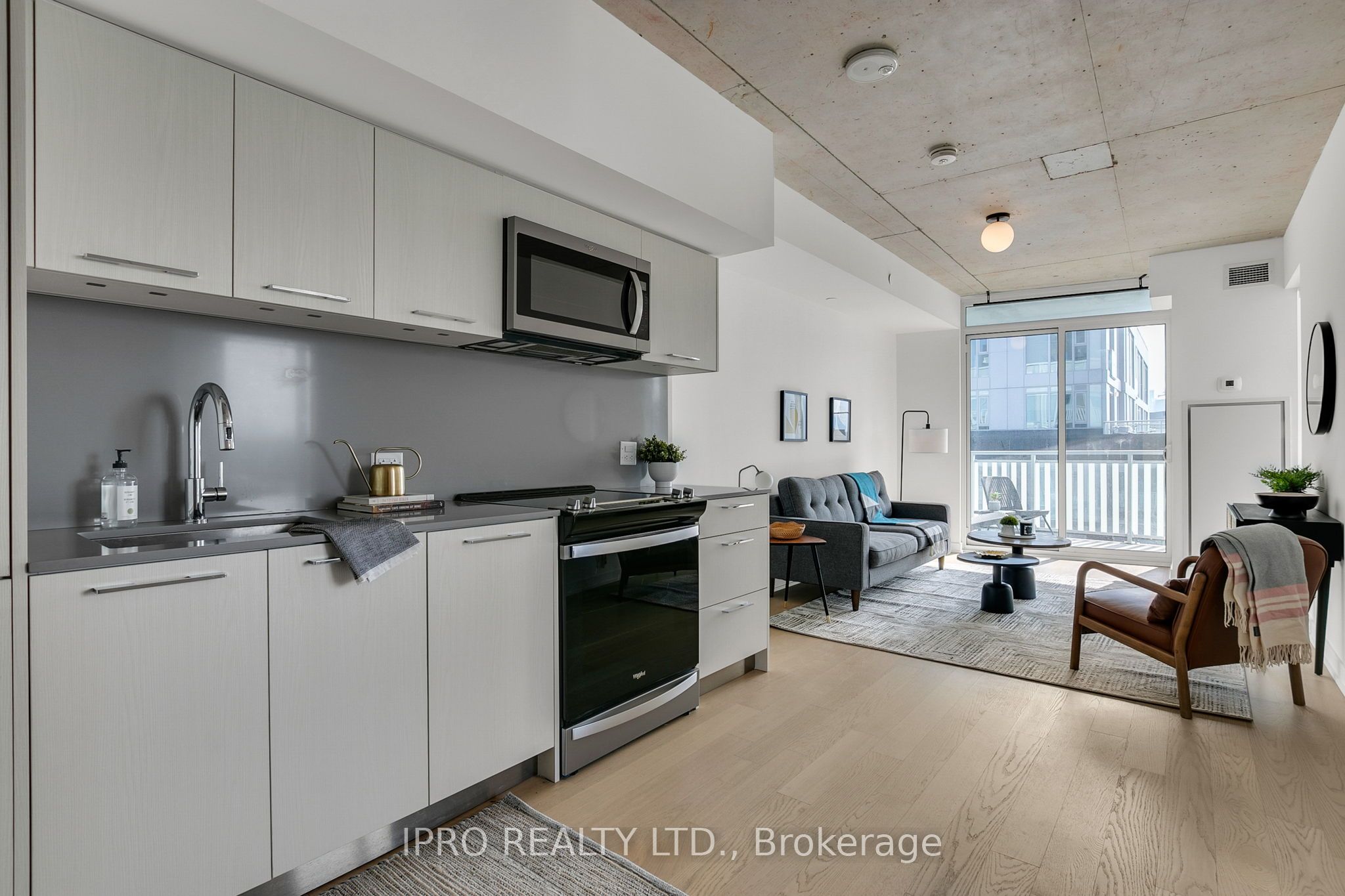 45 Baseball Place 1305