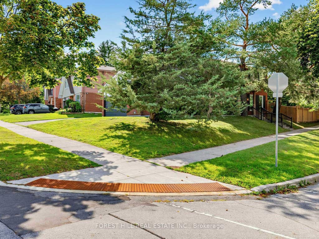 Photo of 1 Ames Circle, Toronto, ON M3B 3B9 (MLS # C13690912)