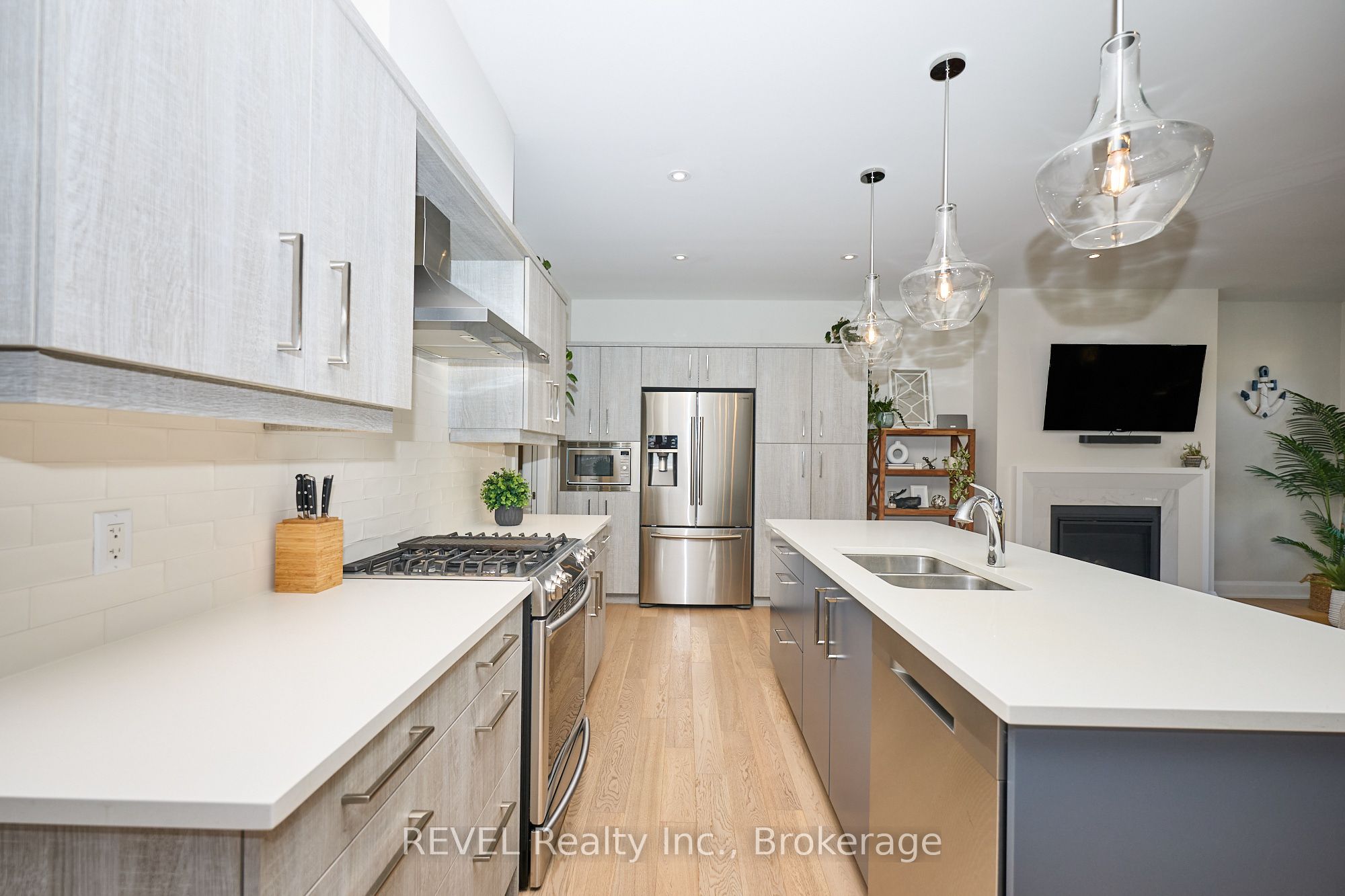 9245 Shoveller Drive 19