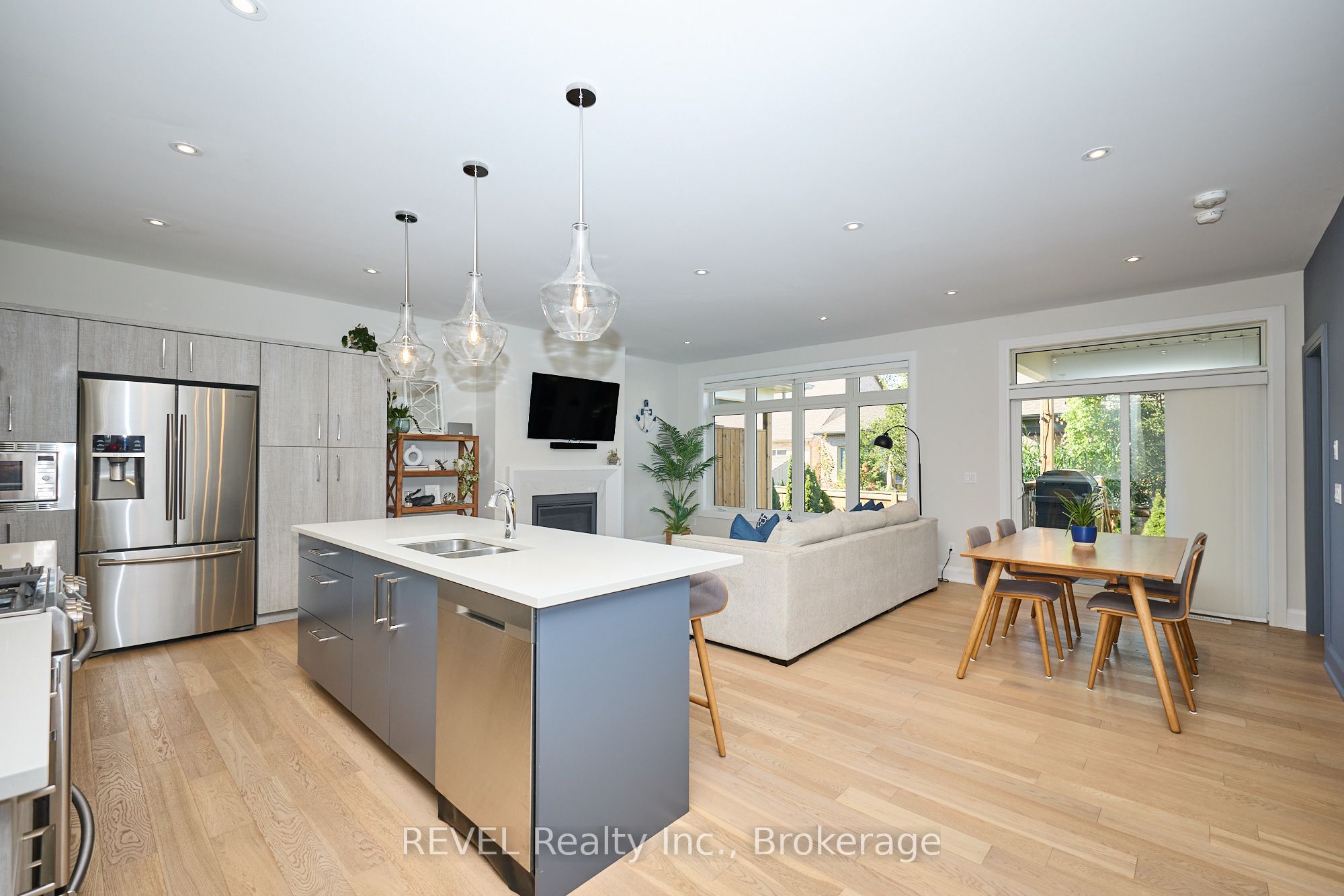 9245 Shoveller Drive 19