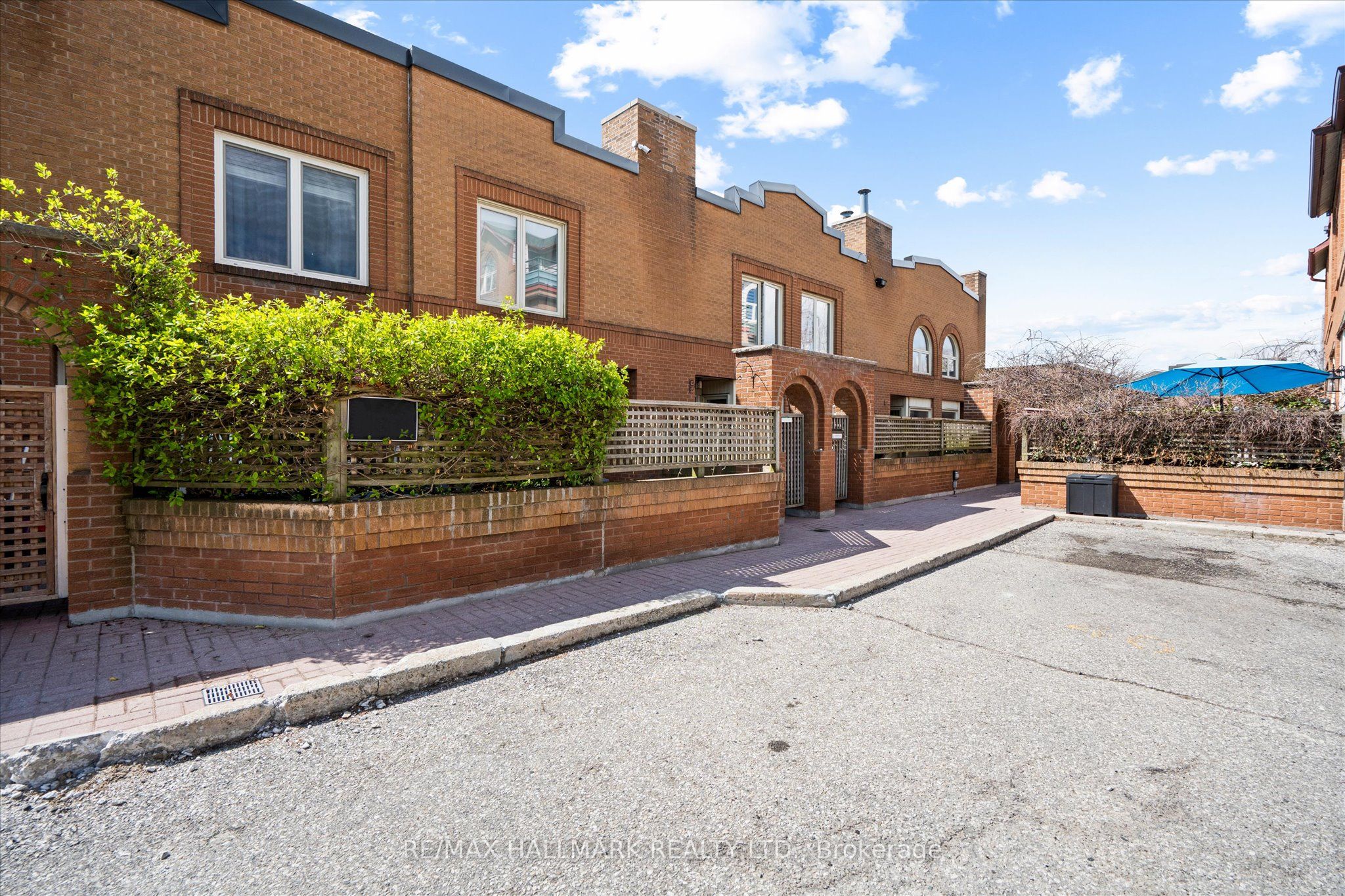 122 Glen Manor Drive 1