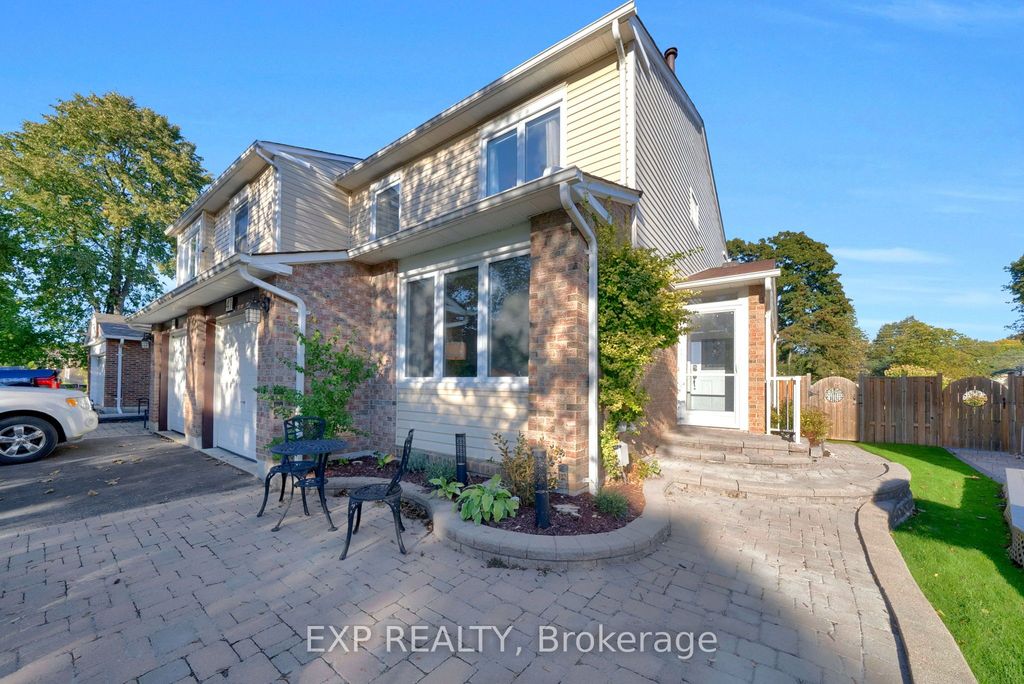 Photo of 41 Teresa Drive, Whitby, ON L1N 6H9 (MLS # E12457589)