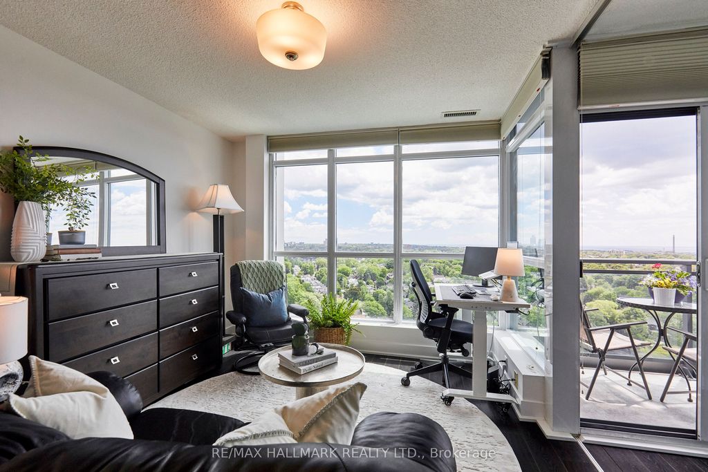 Photo of 1048 Broadview Avenue #1804, Toronto, ON M4K 2B8 (MLS # E13517800)