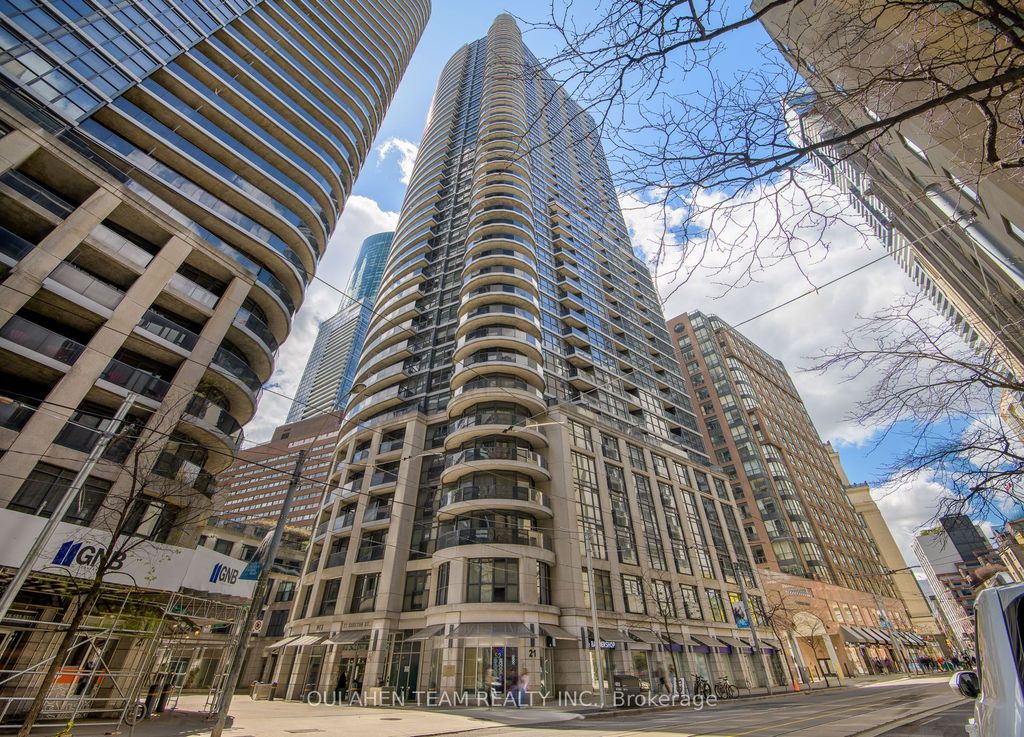 Photo of 21 Carlton Street #1105, Toronto, ON M5B 1L3 (MLS # C13116400)