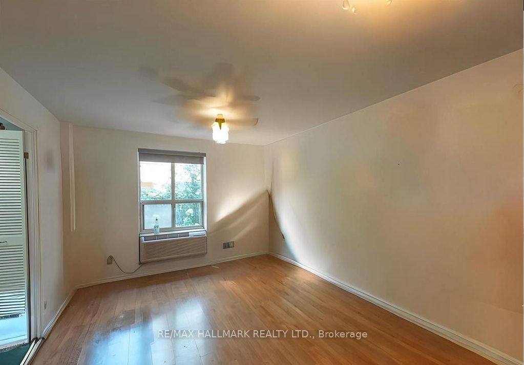 88 Charles Street E 105