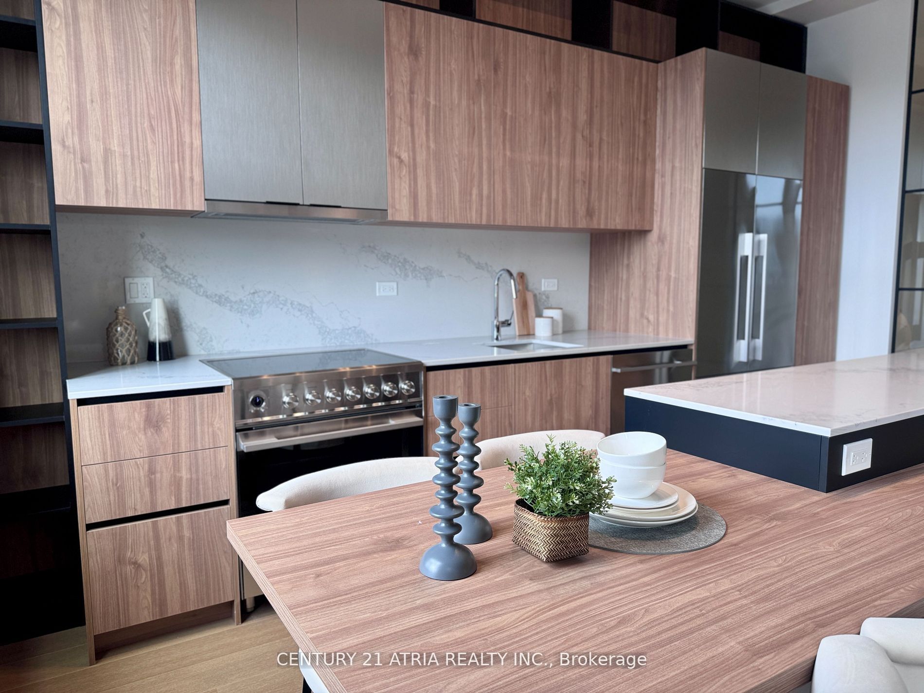 150 Logan Avenue 404