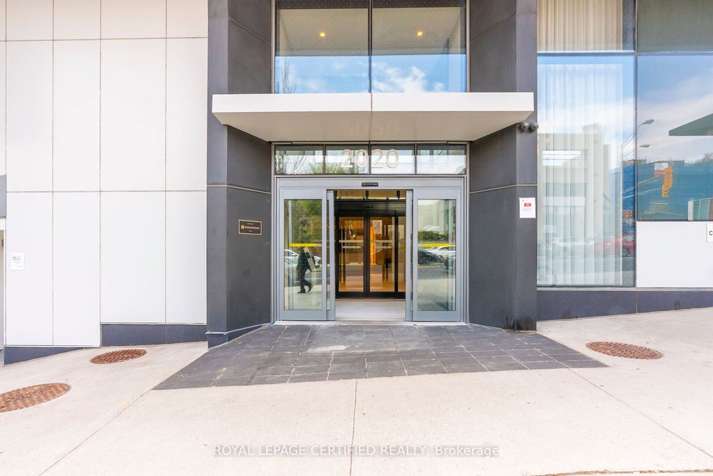 Photo of 2020 Bathurst Street #919, Toronto, ON M5P 0A6 (MLS # C13217456)