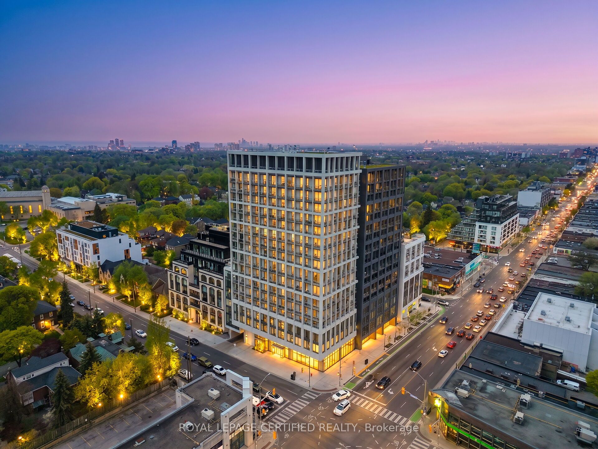 2020 Bathurst Street 919