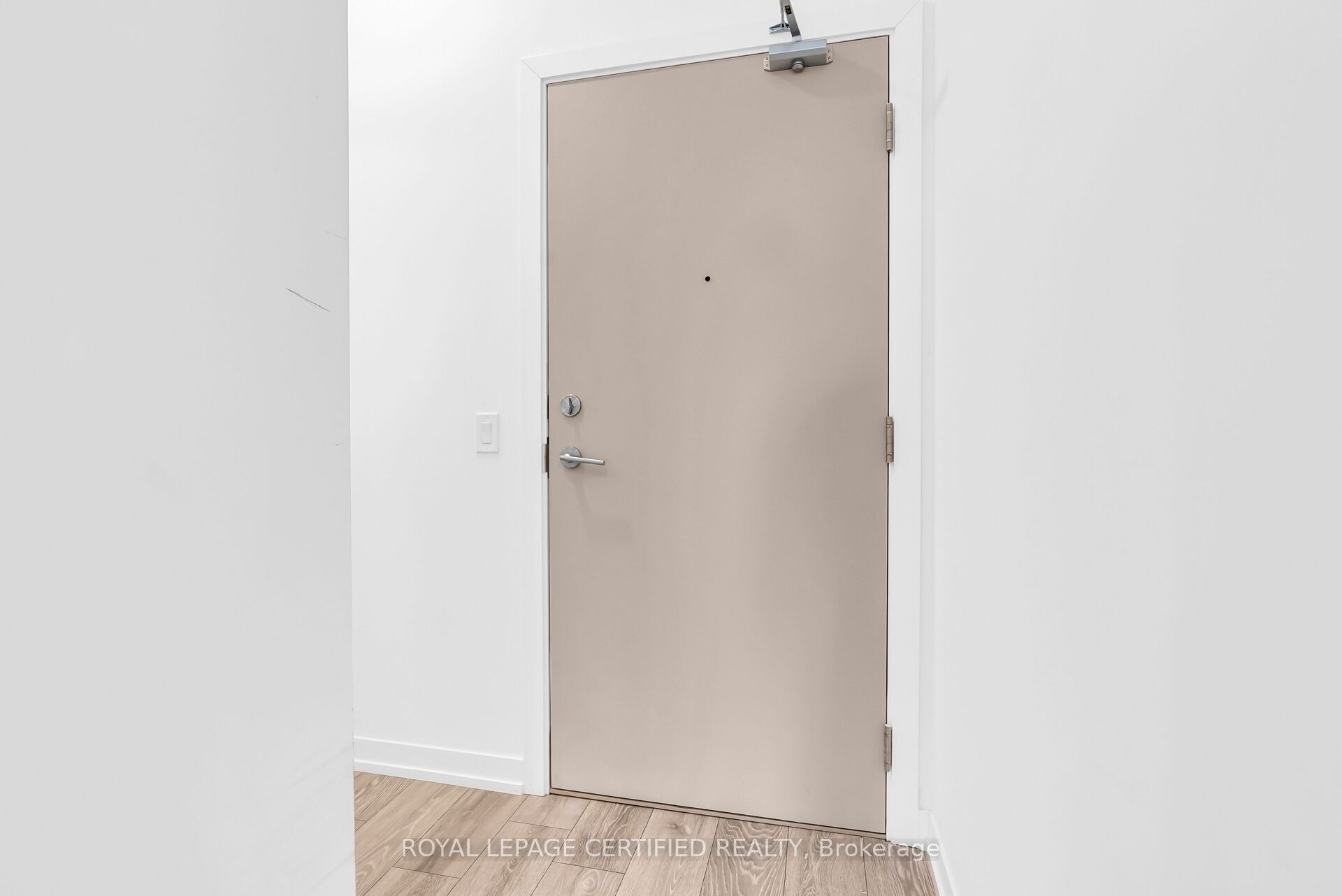 2020 Bathurst Street 919