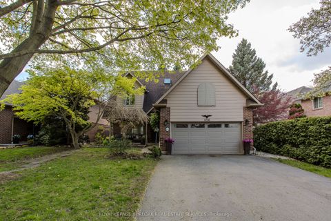 656 Andrea Court Burlington ON L7R 4J7