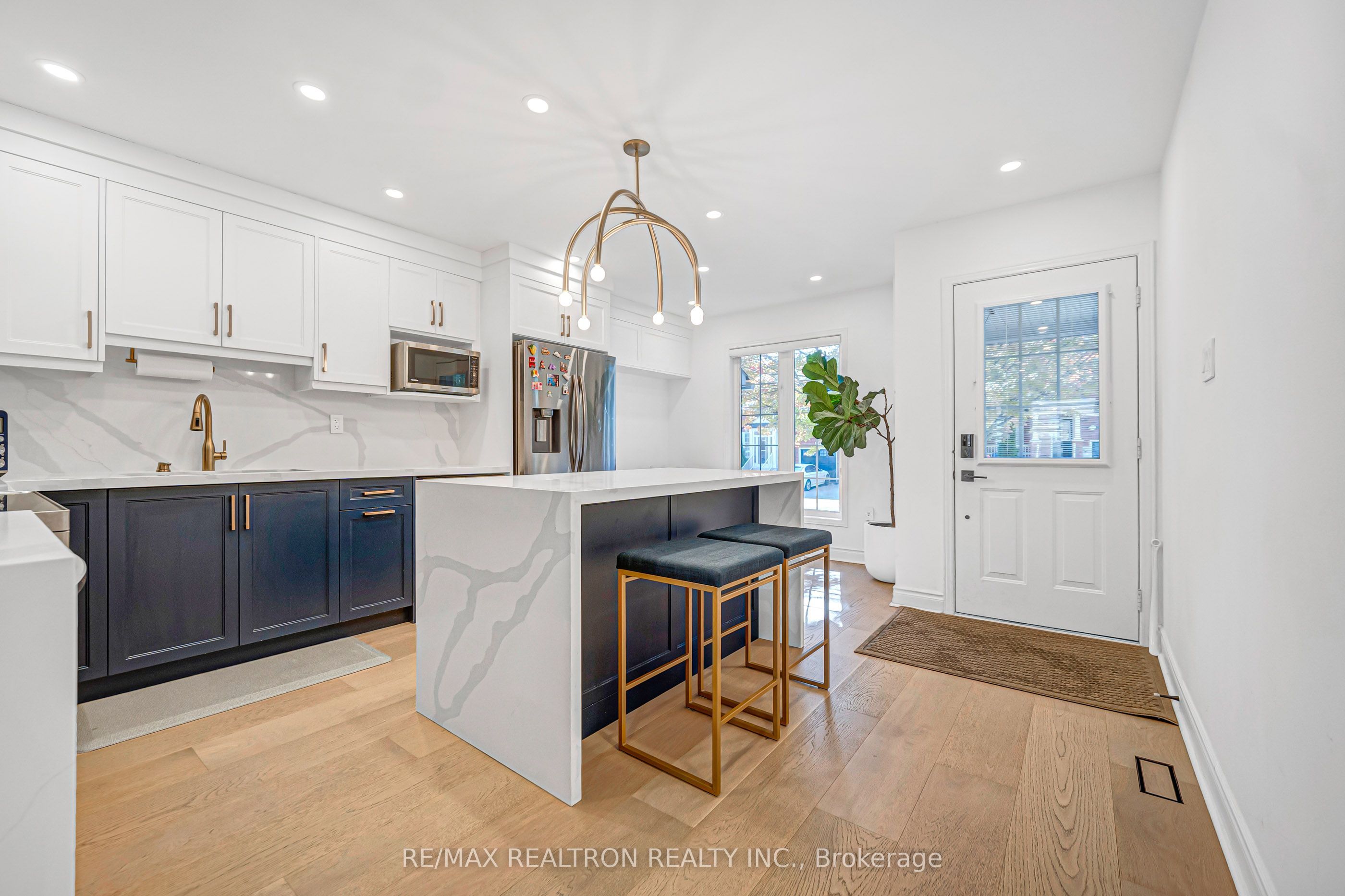 10 Macgregor Avenue