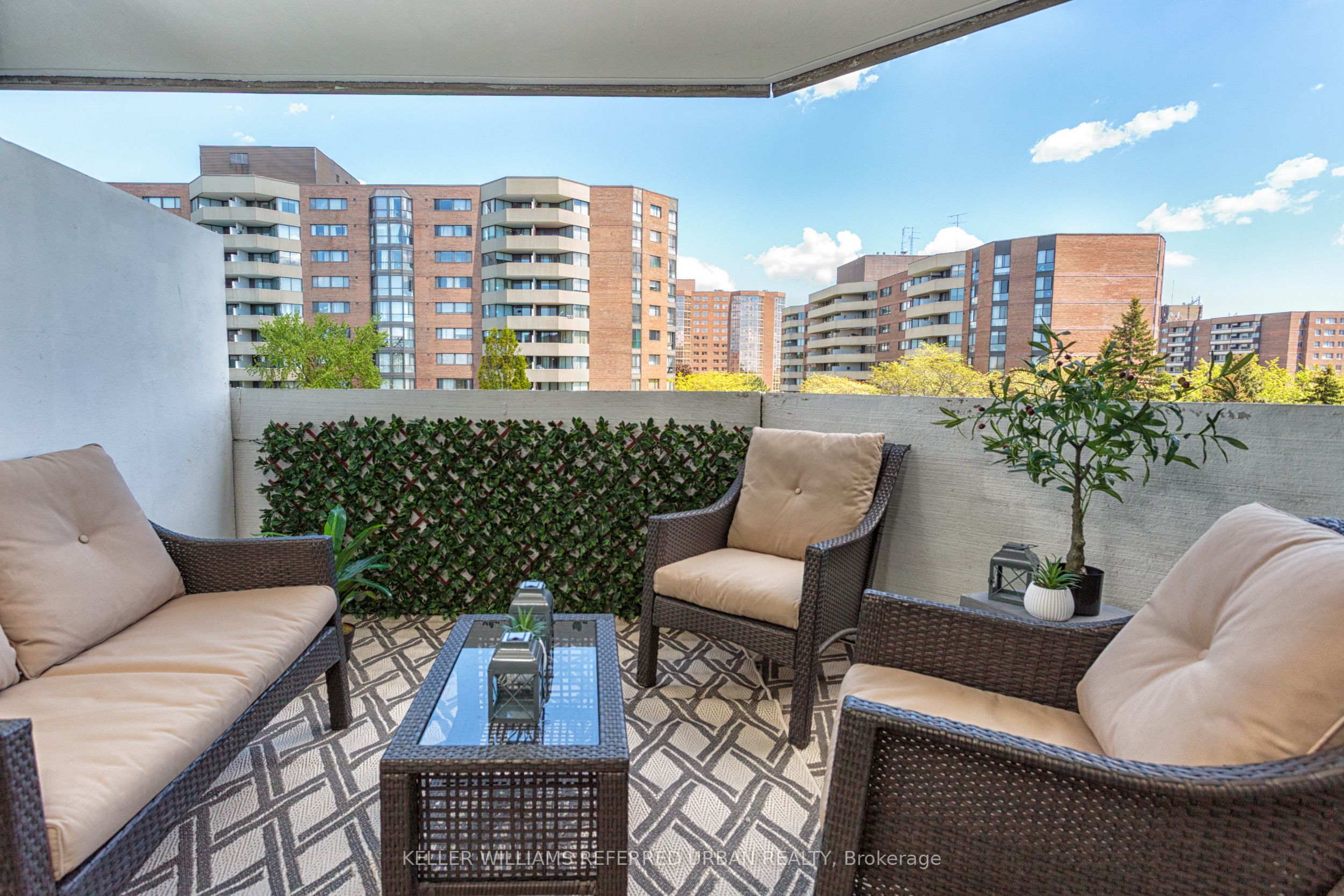 70 Baif Boulevard 605