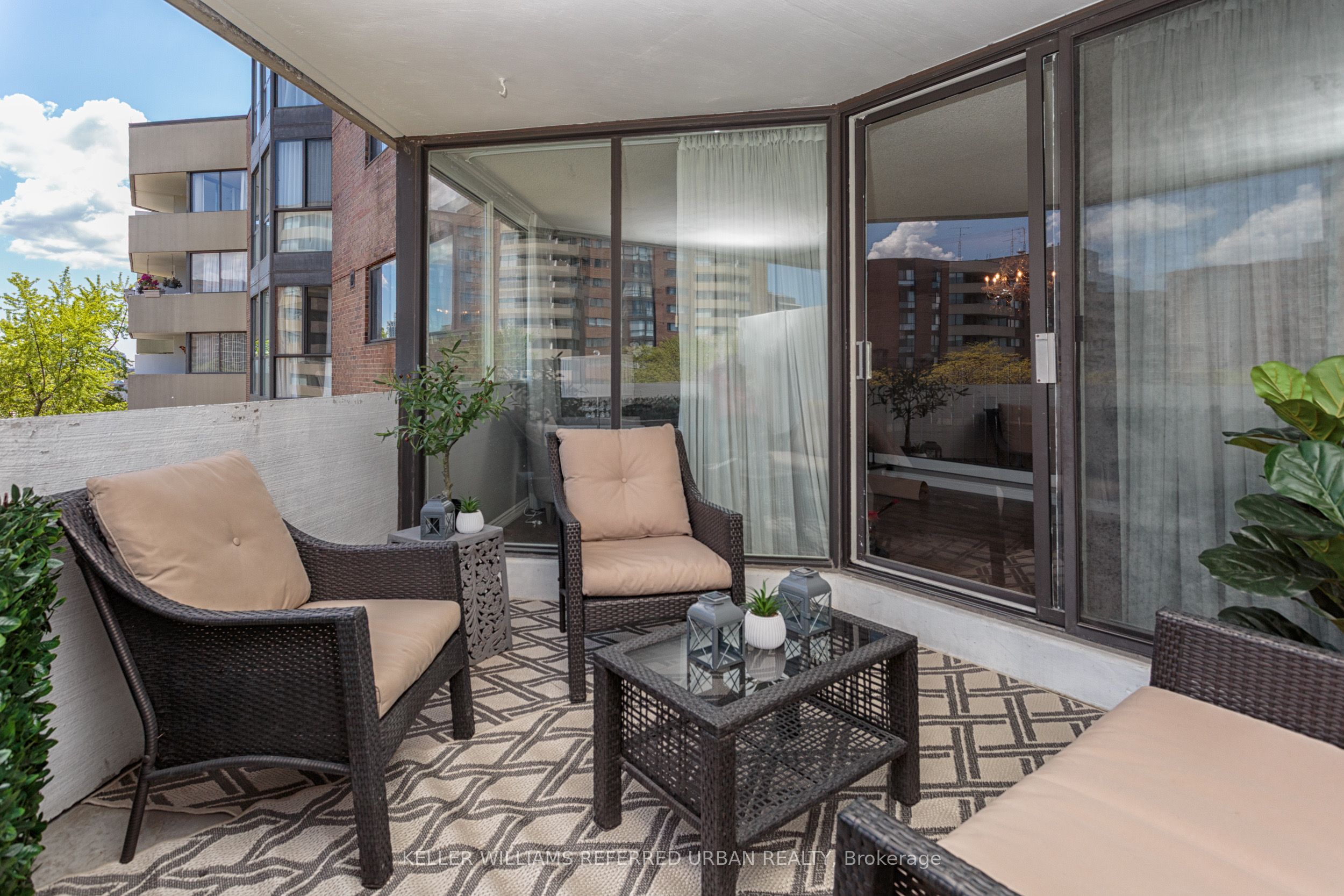 70 Baif Boulevard 605