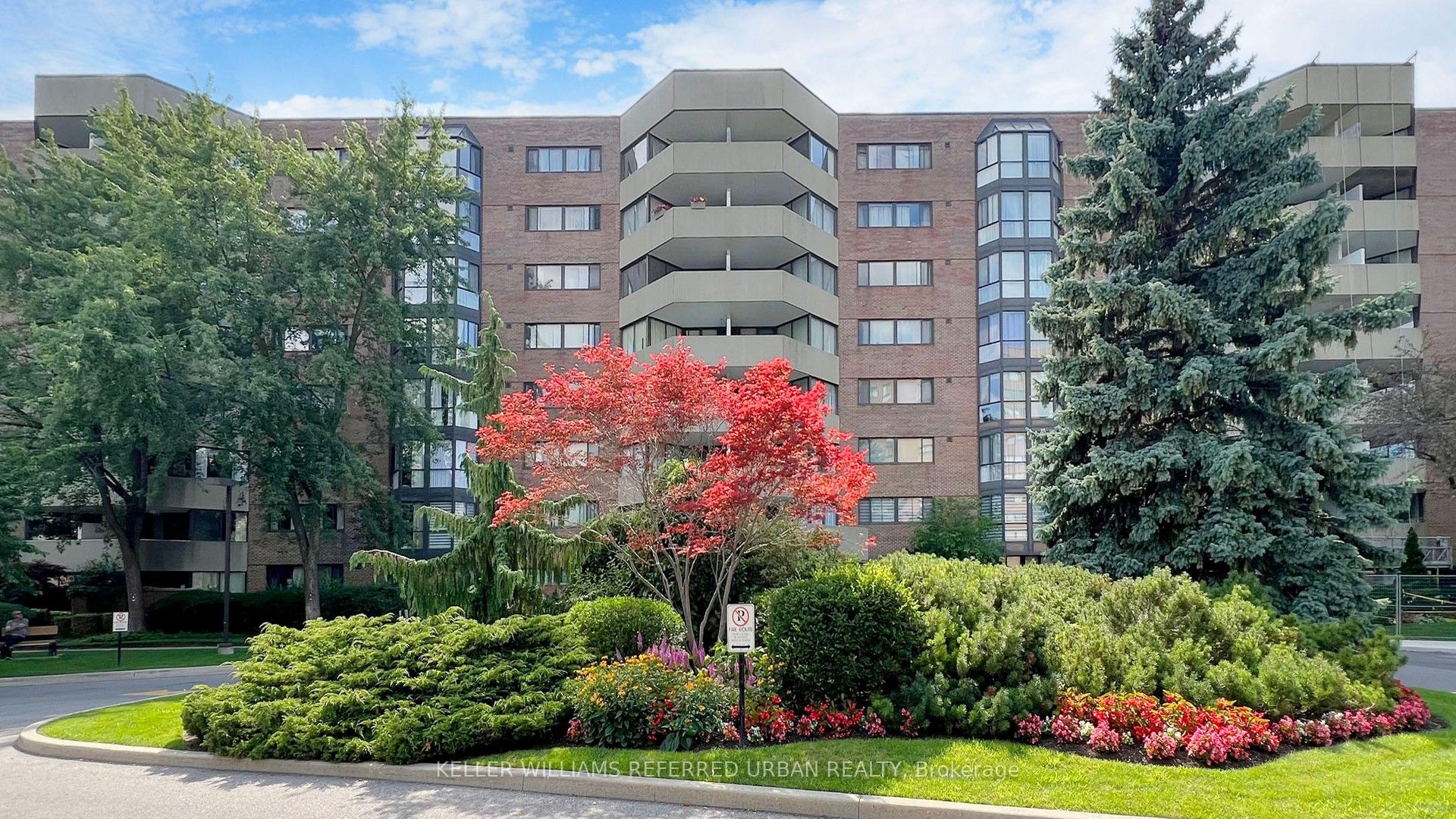 70 Baif Boulevard 605