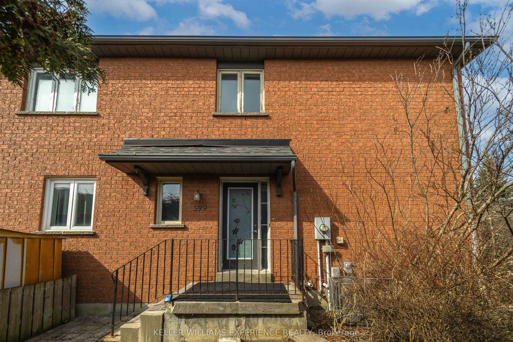 Photo of 599 Walpole Crescent, Newmarket, ON L3X 2B5 (MLS # N13050606)