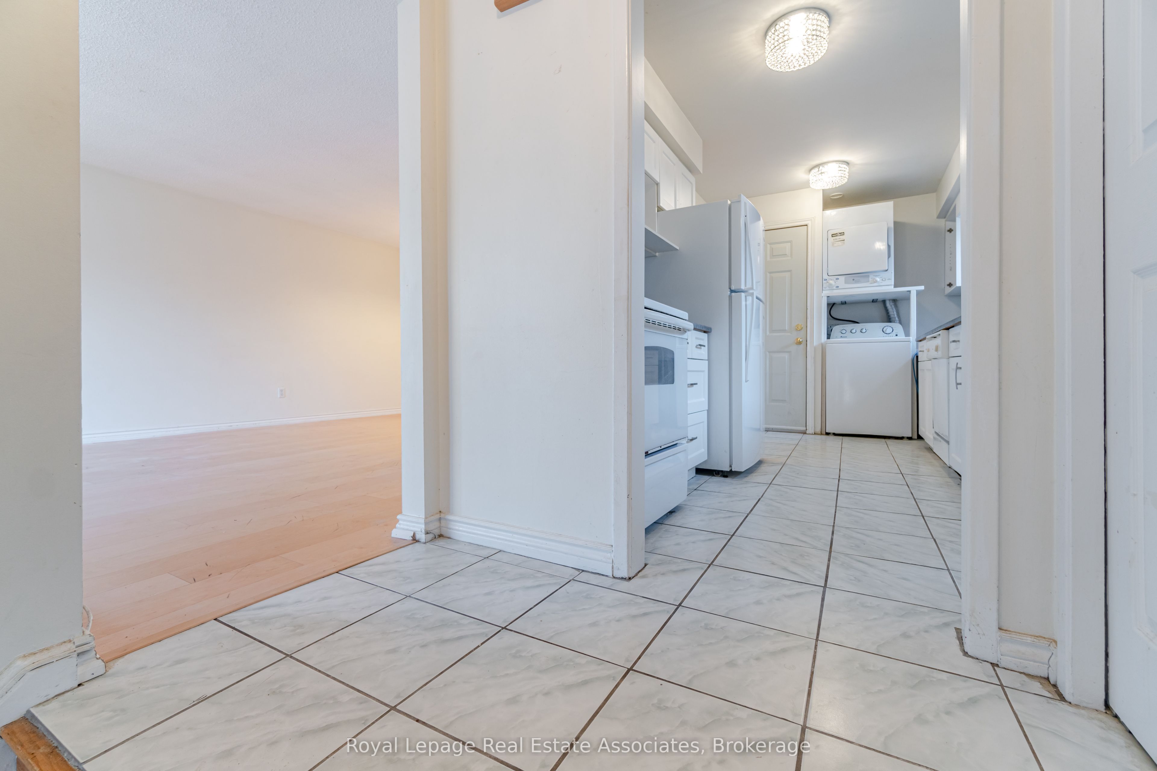 3301 Tallmast Crescent