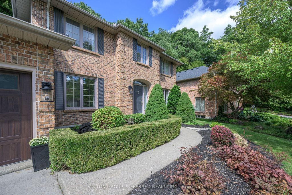 Photo of 22 Mapleton Place, London South, ON N6K 4A5 (MLS # X12475162)