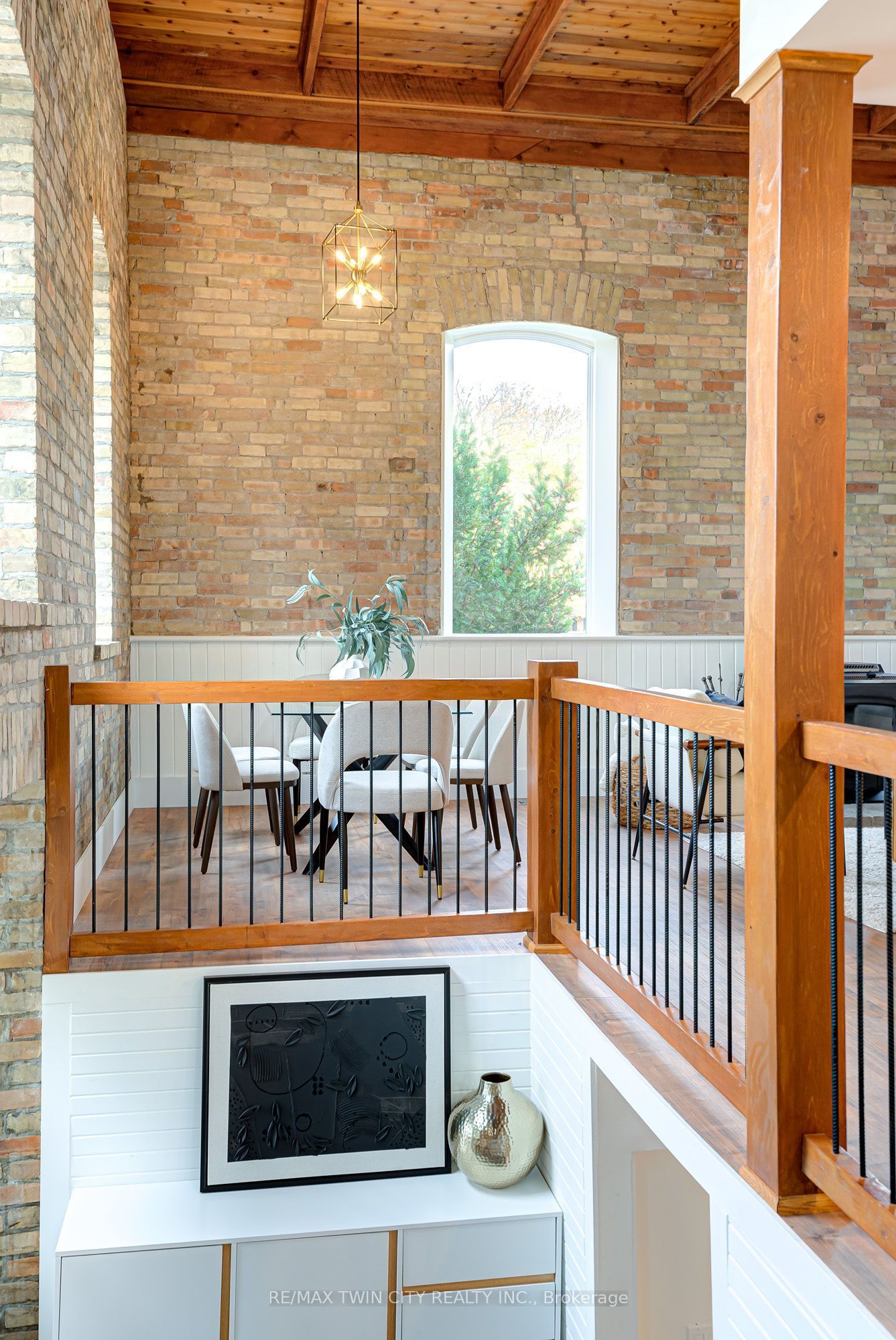 2653 Huron Road