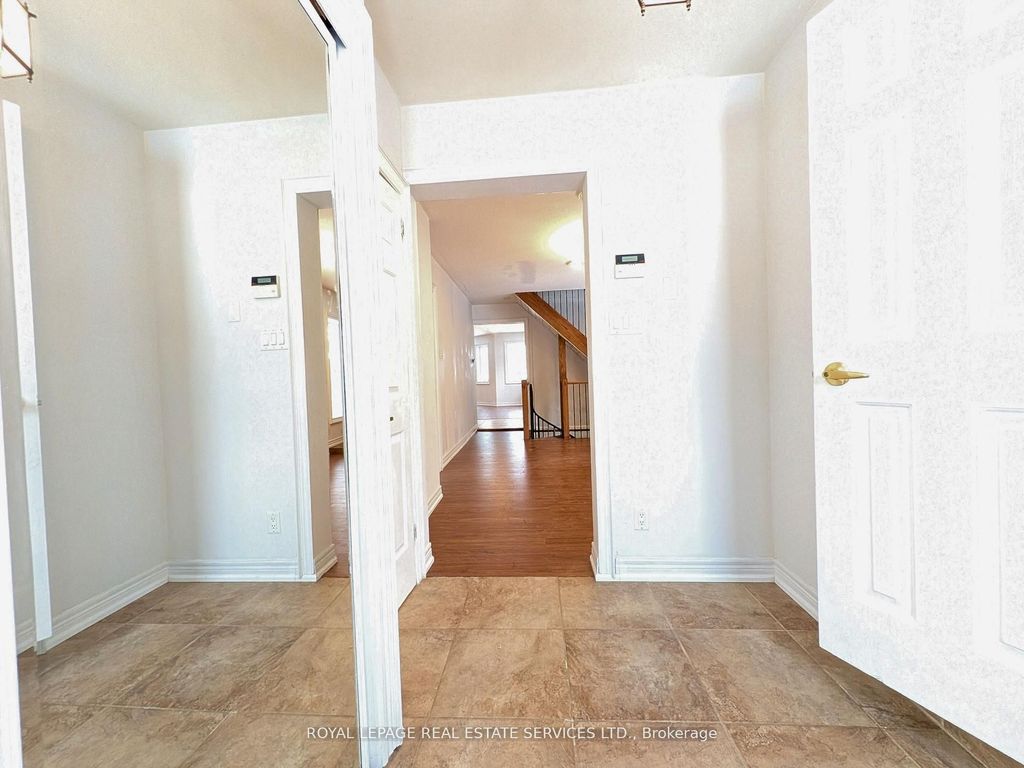 Photo of 20 Holgate Street, Barrie, ON L4N 2T5 (MLS # S13074178)