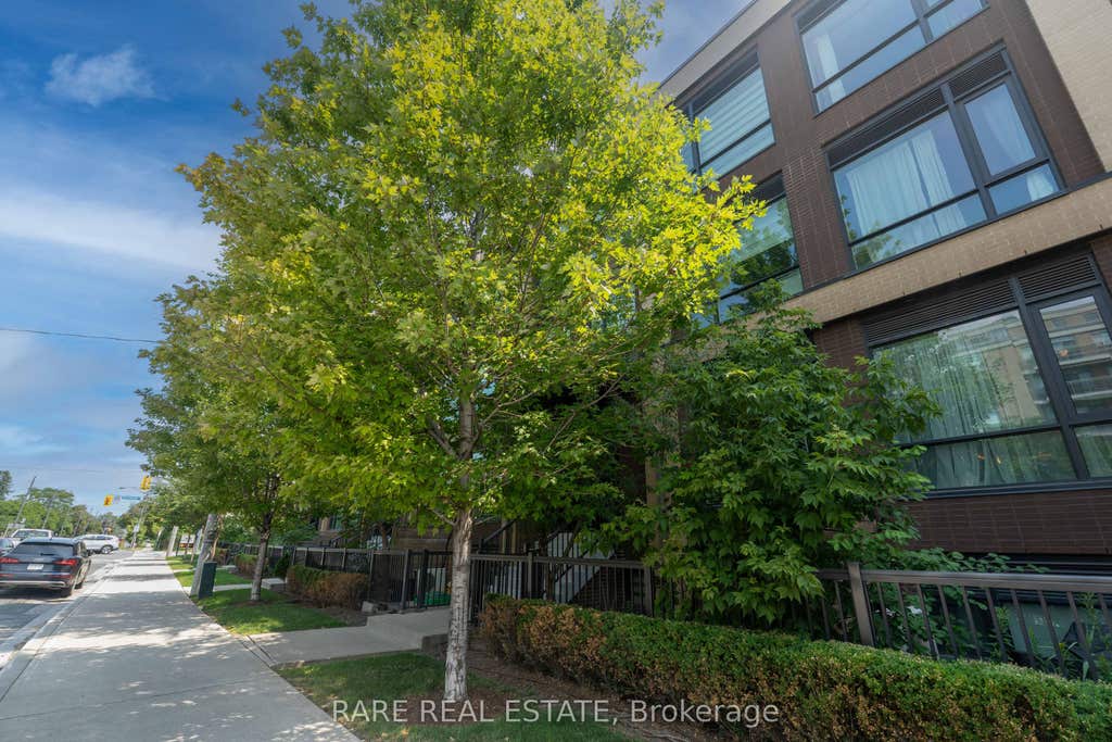 Photo of 639 Lawrence Avenue W #208, Toronto, ON M6A 1A9 (MLS # C13678774)