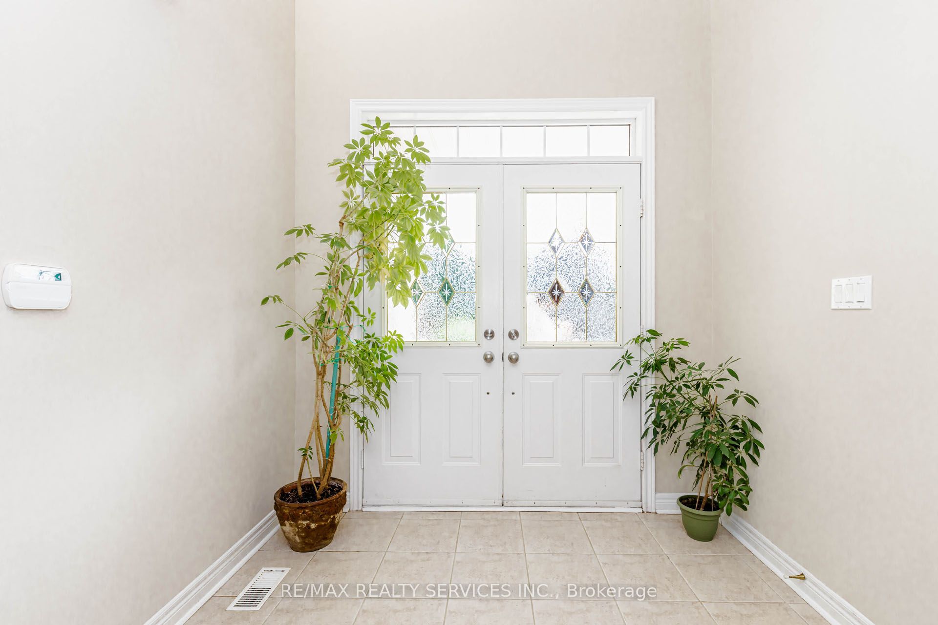 128 Valleywood Boulevard