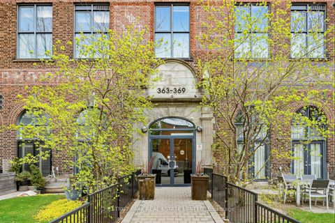 363 Sorauren Avenue 301 Toronto ON M6R 3C1