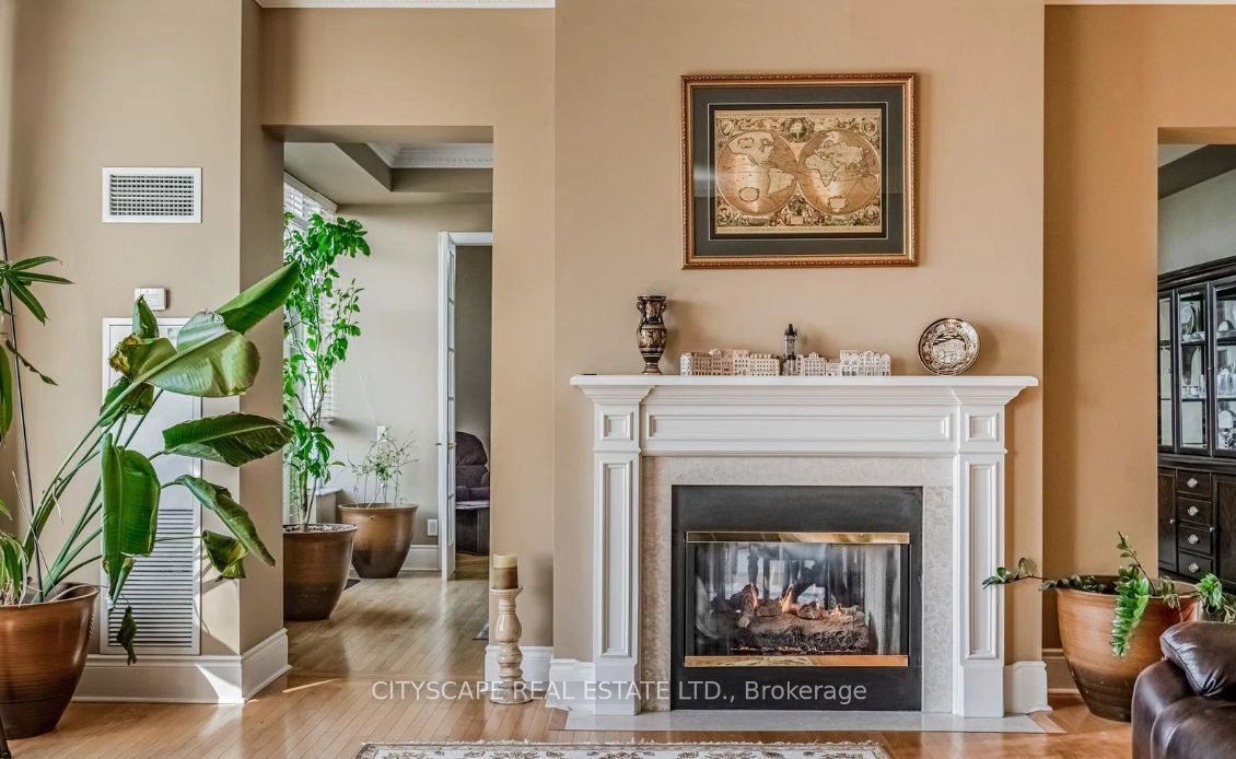 25 Kingsbridge Garden Circle 1421