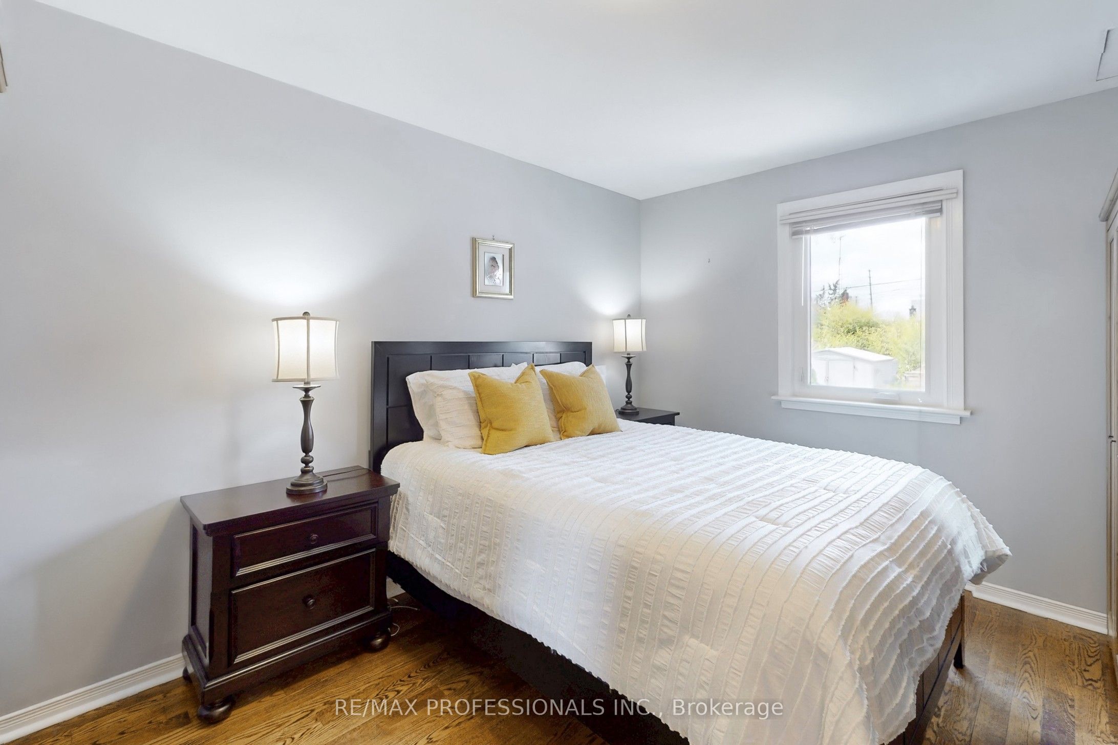 24 Braeburn Avenue