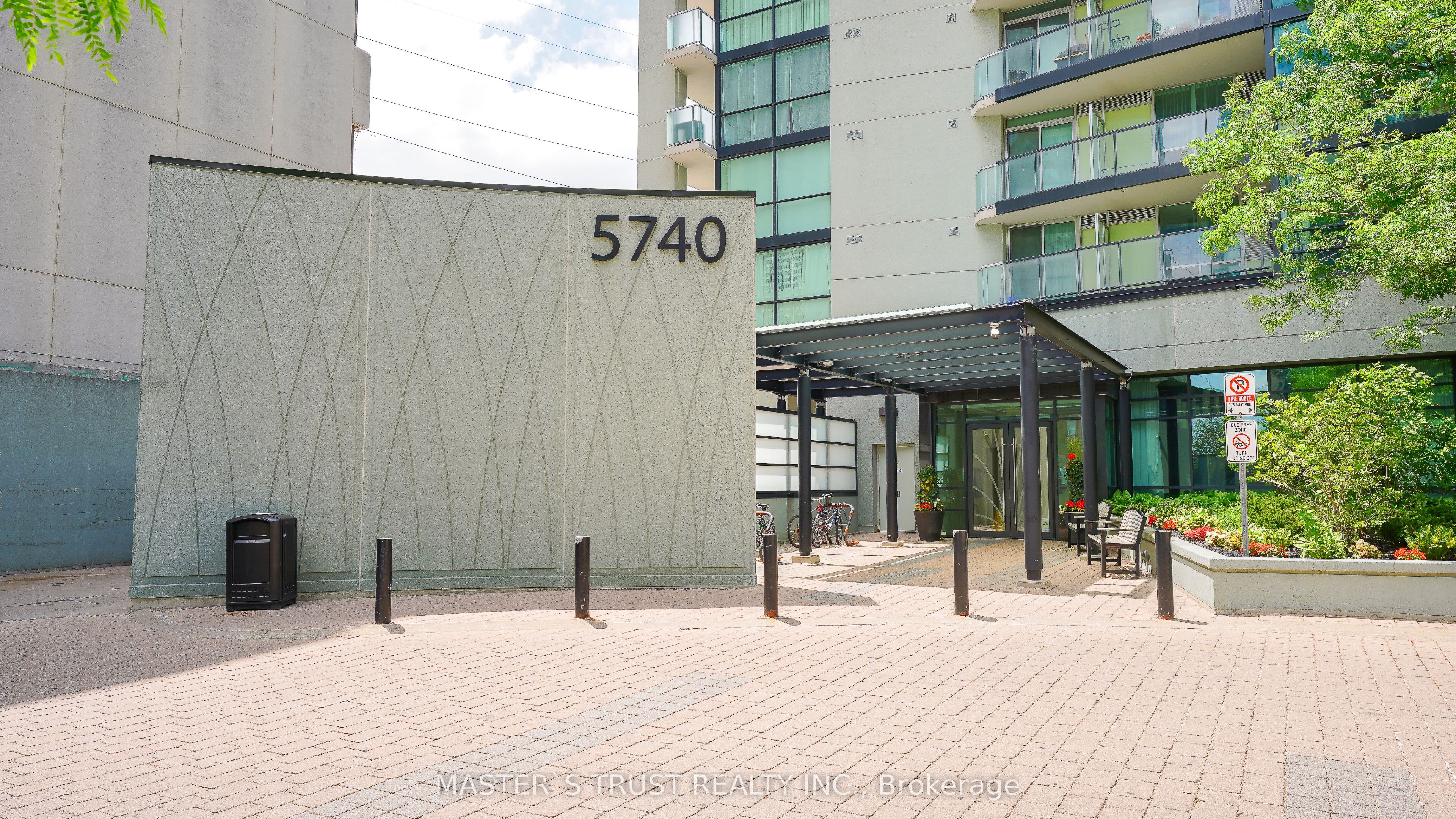 5740 Yonge Street 501