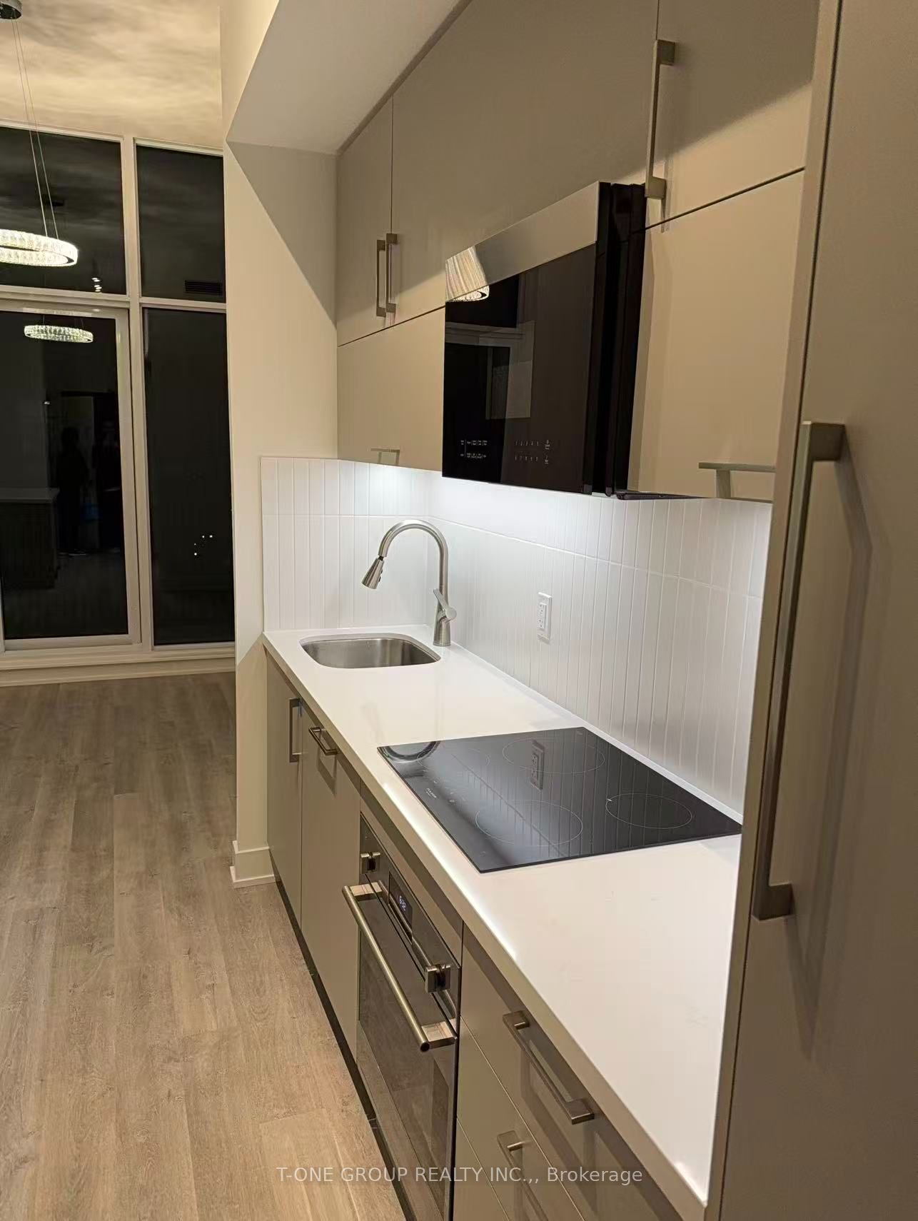 38 Andre De Grasse Street PH03