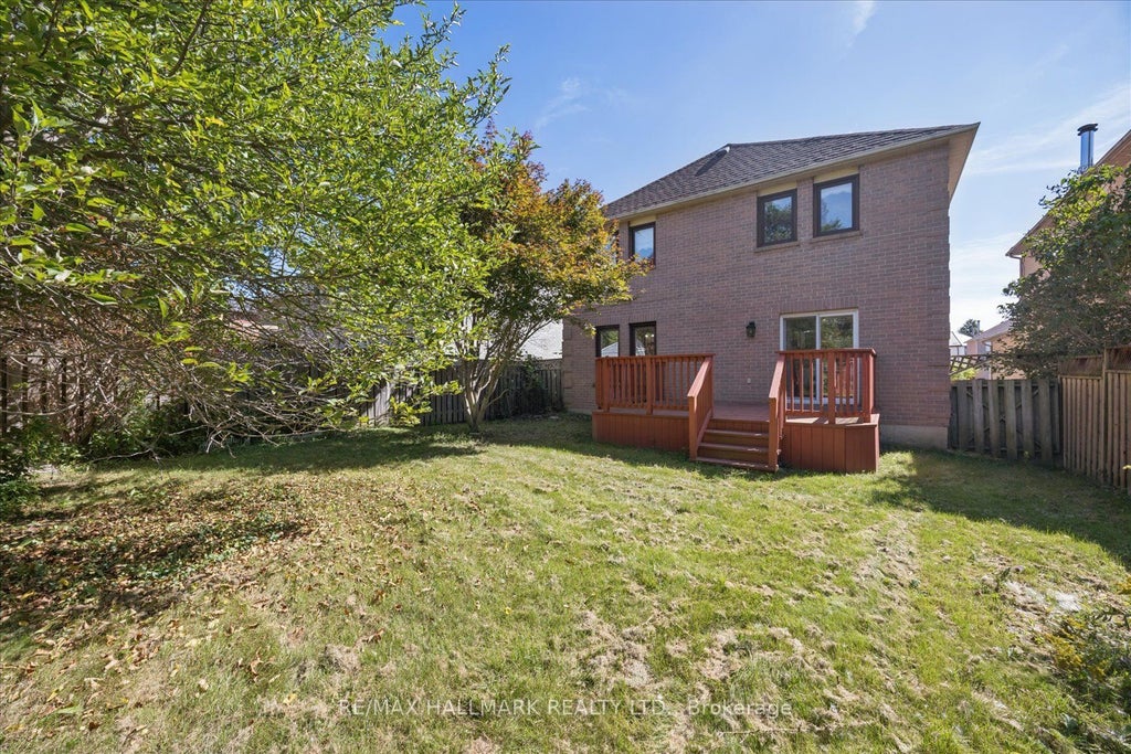 Photo of 32 Valley Centre Drive, Toronto, ON M1X 1L3 (MLS # E14099634)