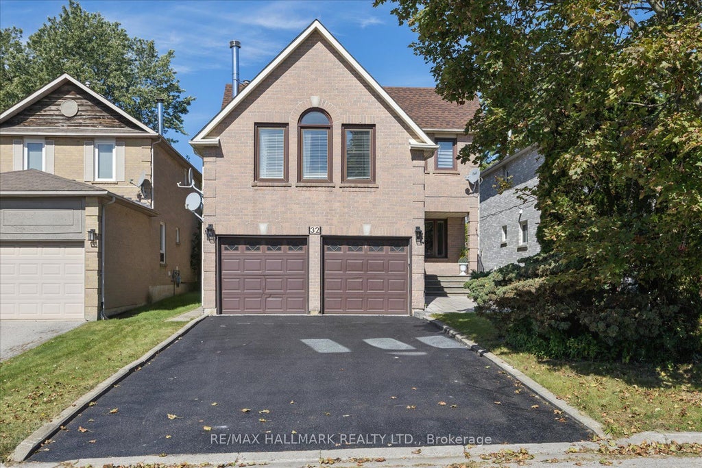 Photo of 32 Valley Centre Drive, Toronto, ON M1X 1L3 (MLS # E14099634)
