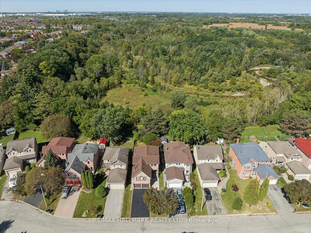 Photo of 32 Valley Centre Drive, Toronto, ON M1X 1L3 (MLS # E14099634)