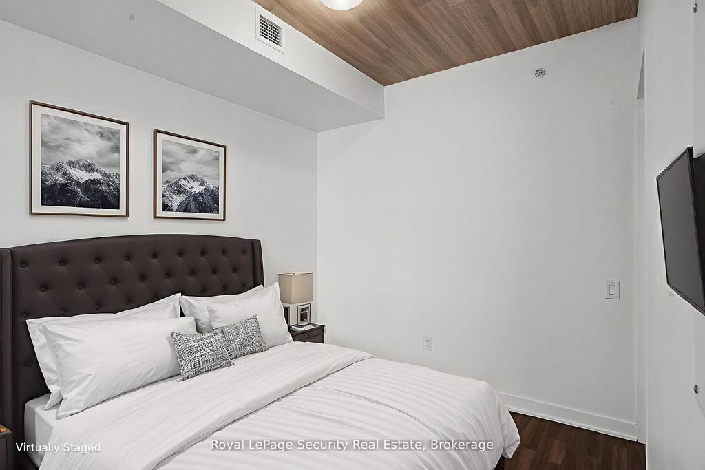 Photo of 629 King Street #320, Toronto, ON M5V 1M5 (MLS # C12409356)