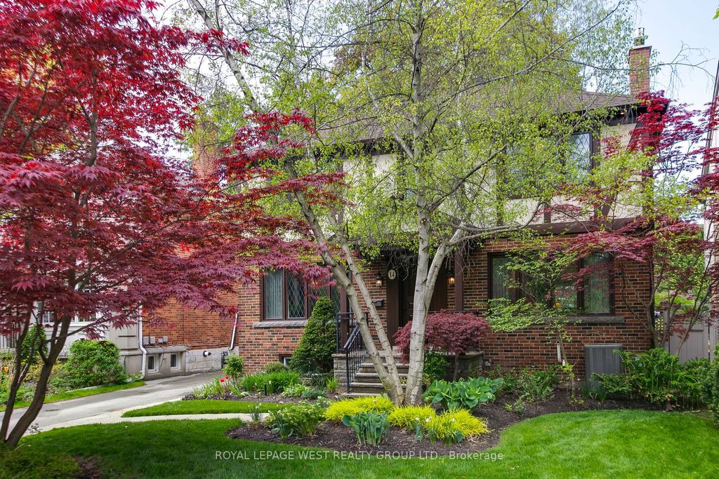 Photo of 14 Dunedin Drive, Toronto, ON M8X 2K5 (MLS # W12380190)