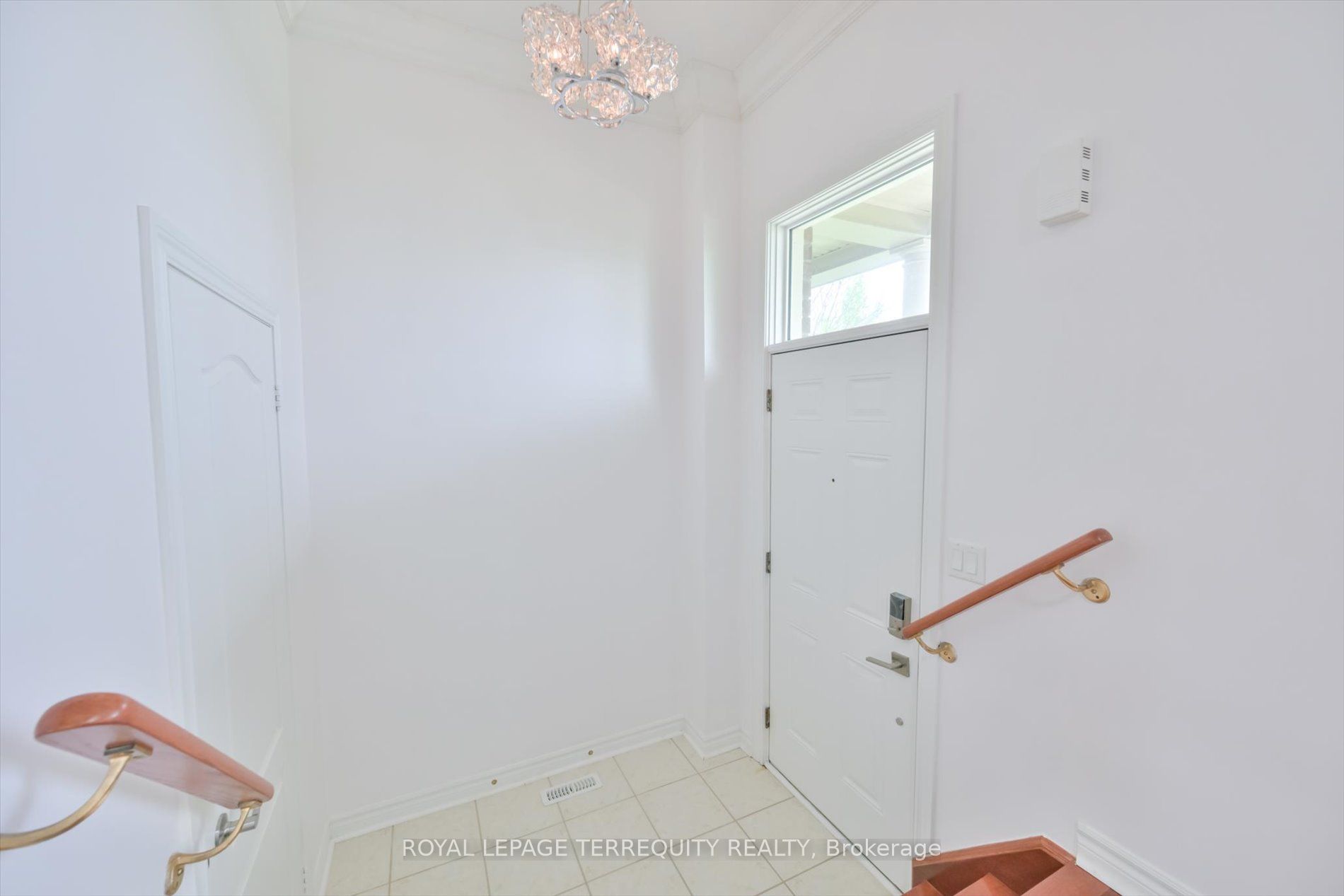 10461 Woodbine Avenue