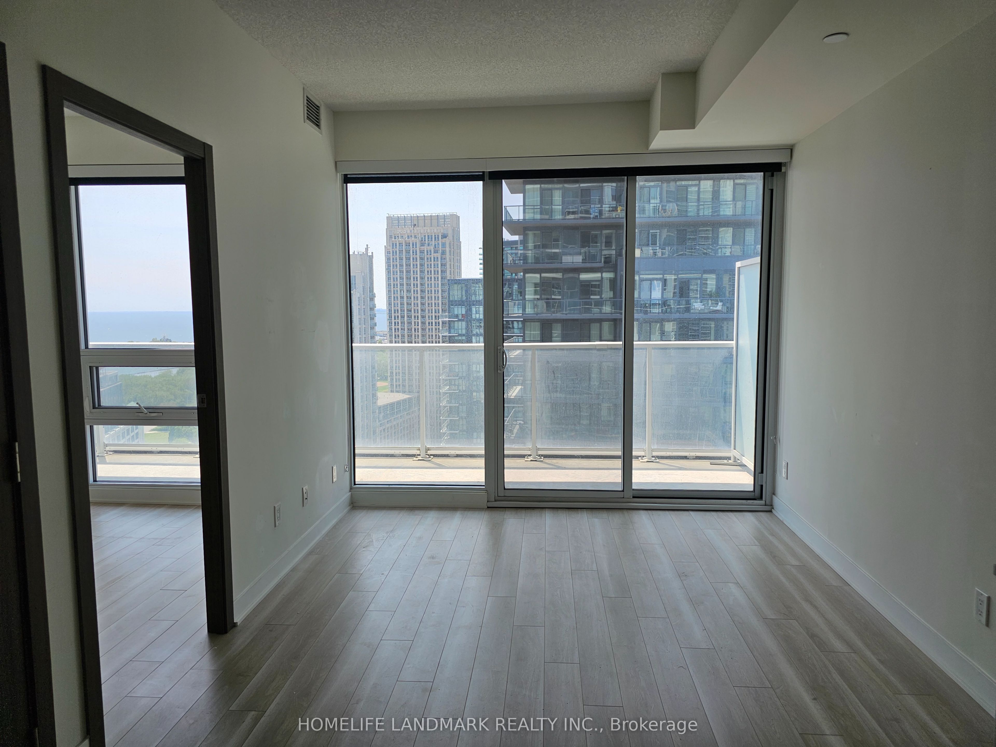 19 Bathurst Street 2901
