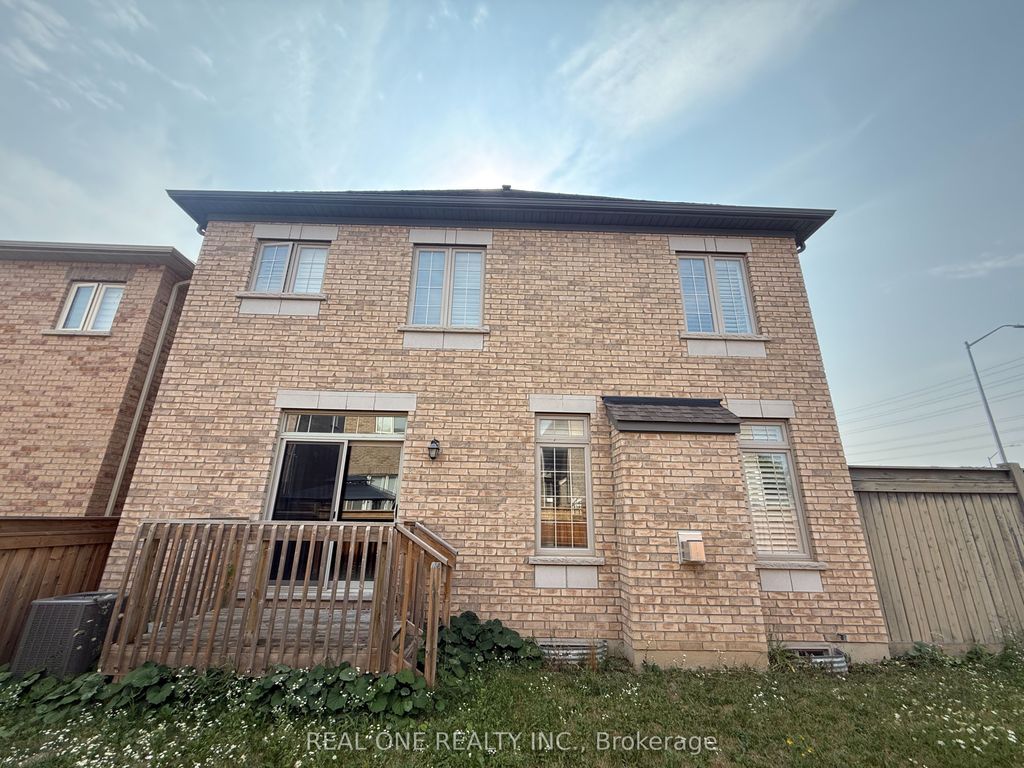 Photo of 39 MOWDER Drive, Aurora, ON L4G 0V4 (MLS # N13170766)