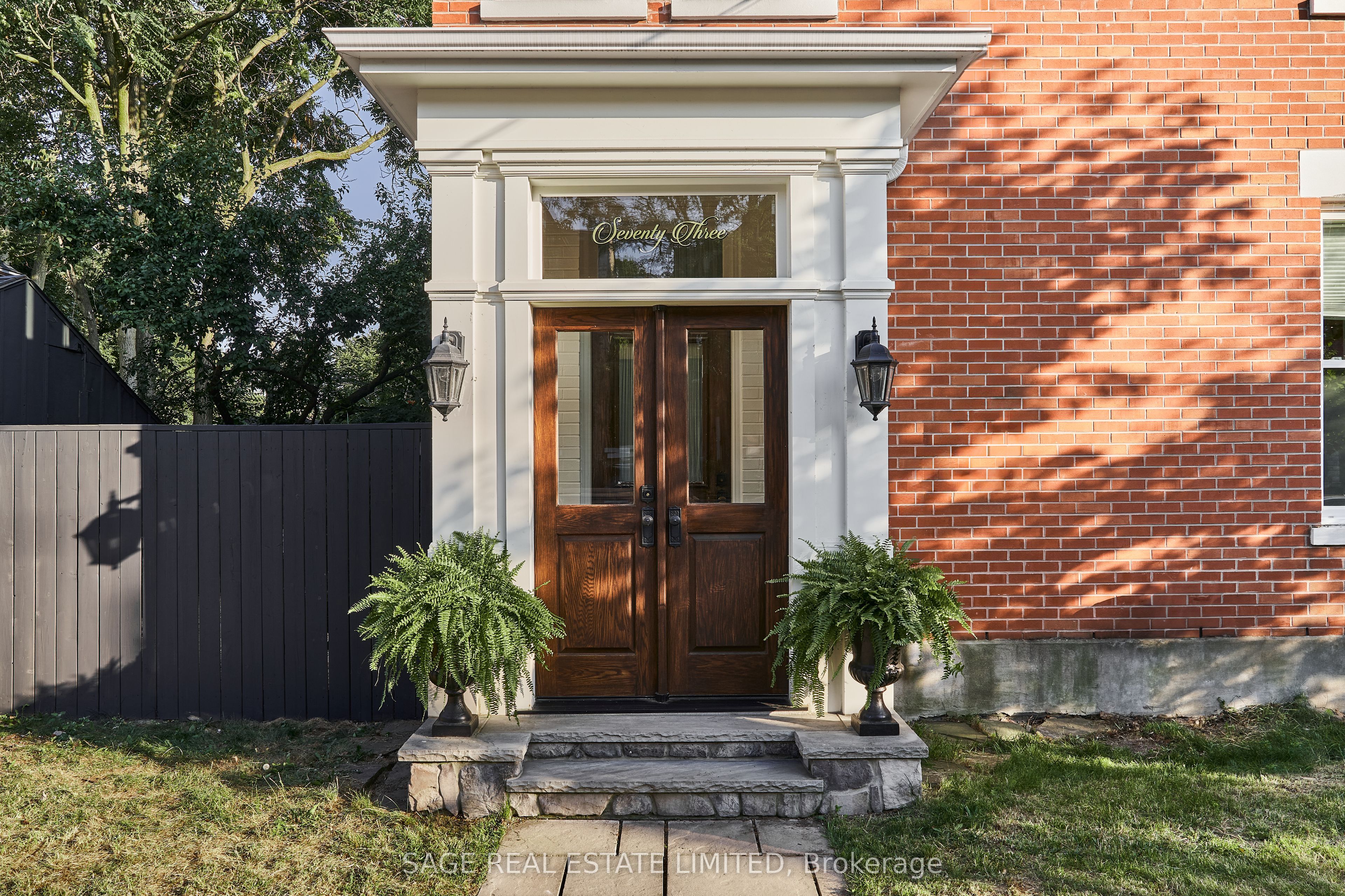 73 Lakeview Avenue