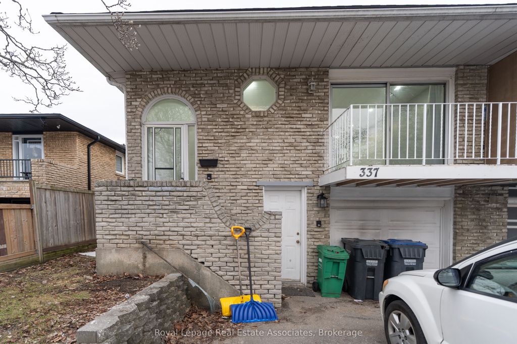 Photo of 337 Hansen Road N, Brampton, ON L6V 2Y2 (MLS # W12933214)