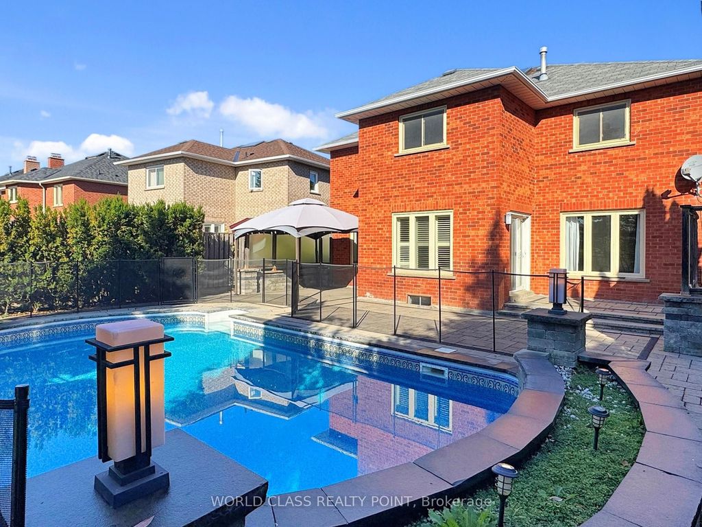 Photo of 23 Kilbride Drive, Whitby, ON L1R 2B3 (MLS # E12452450)