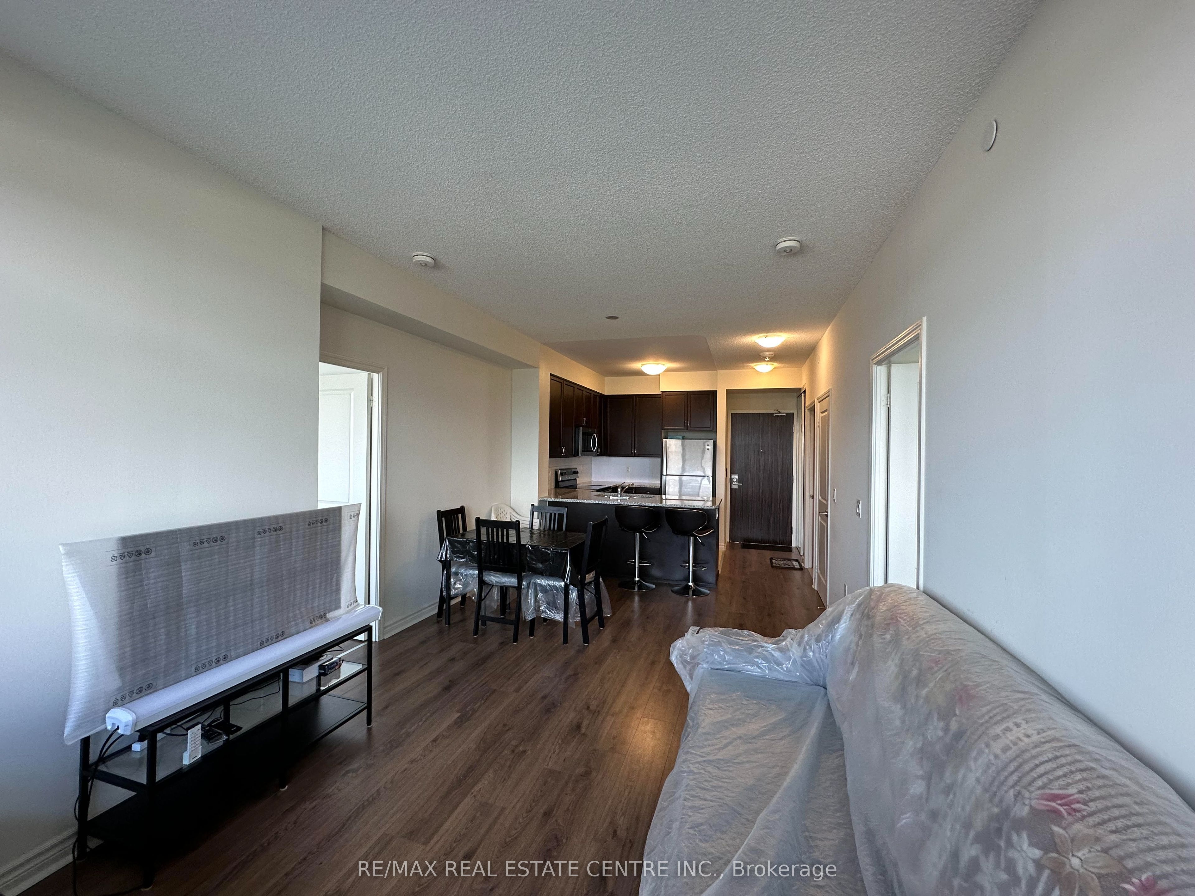 349 Rathburn Road 803