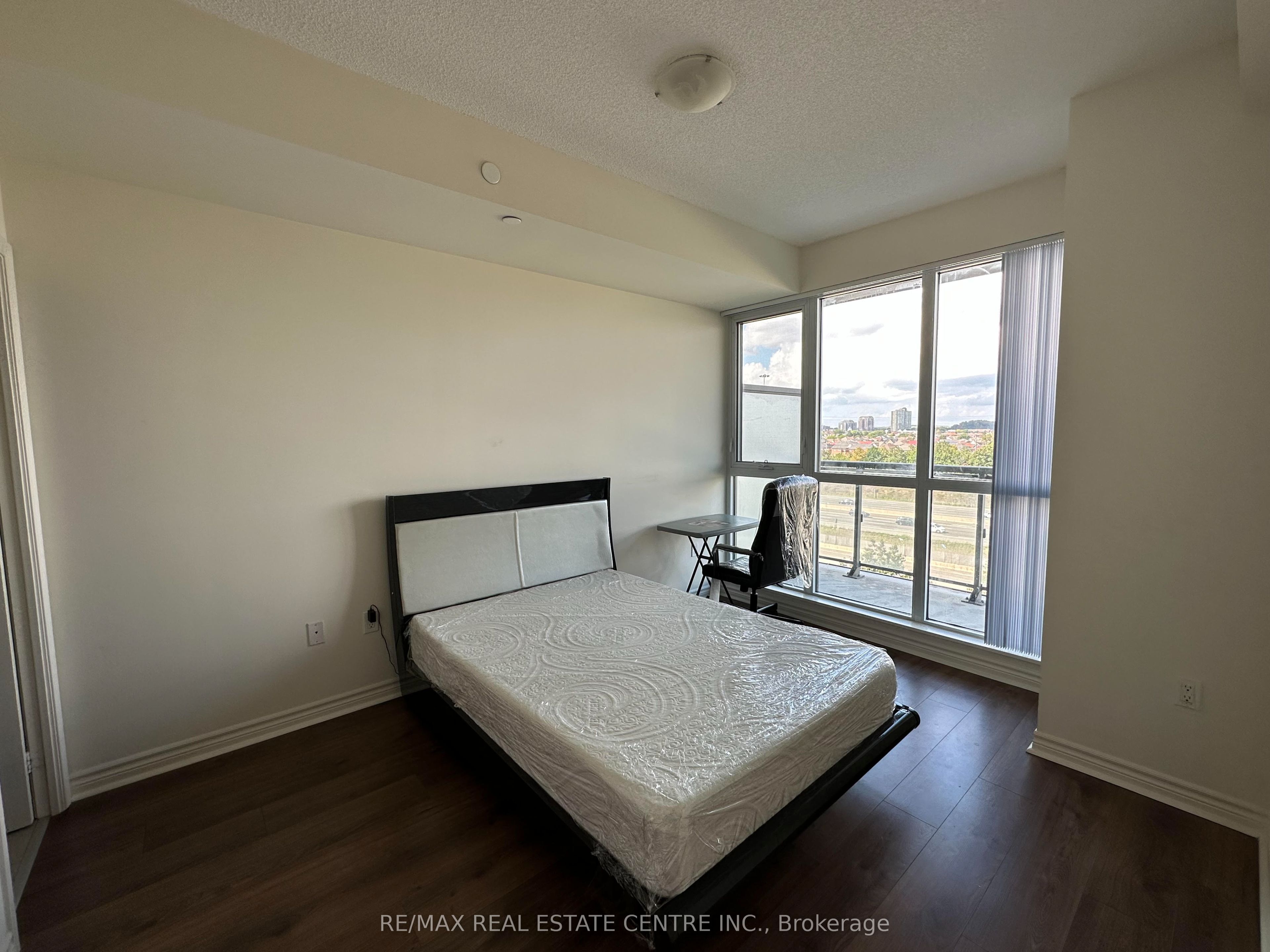 349 Rathburn Road 803